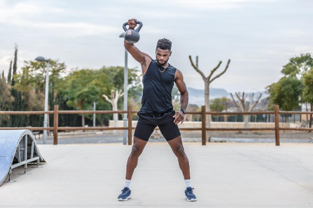 Exercices Kettlebell : Top 5 des meilleurs pour progresser !