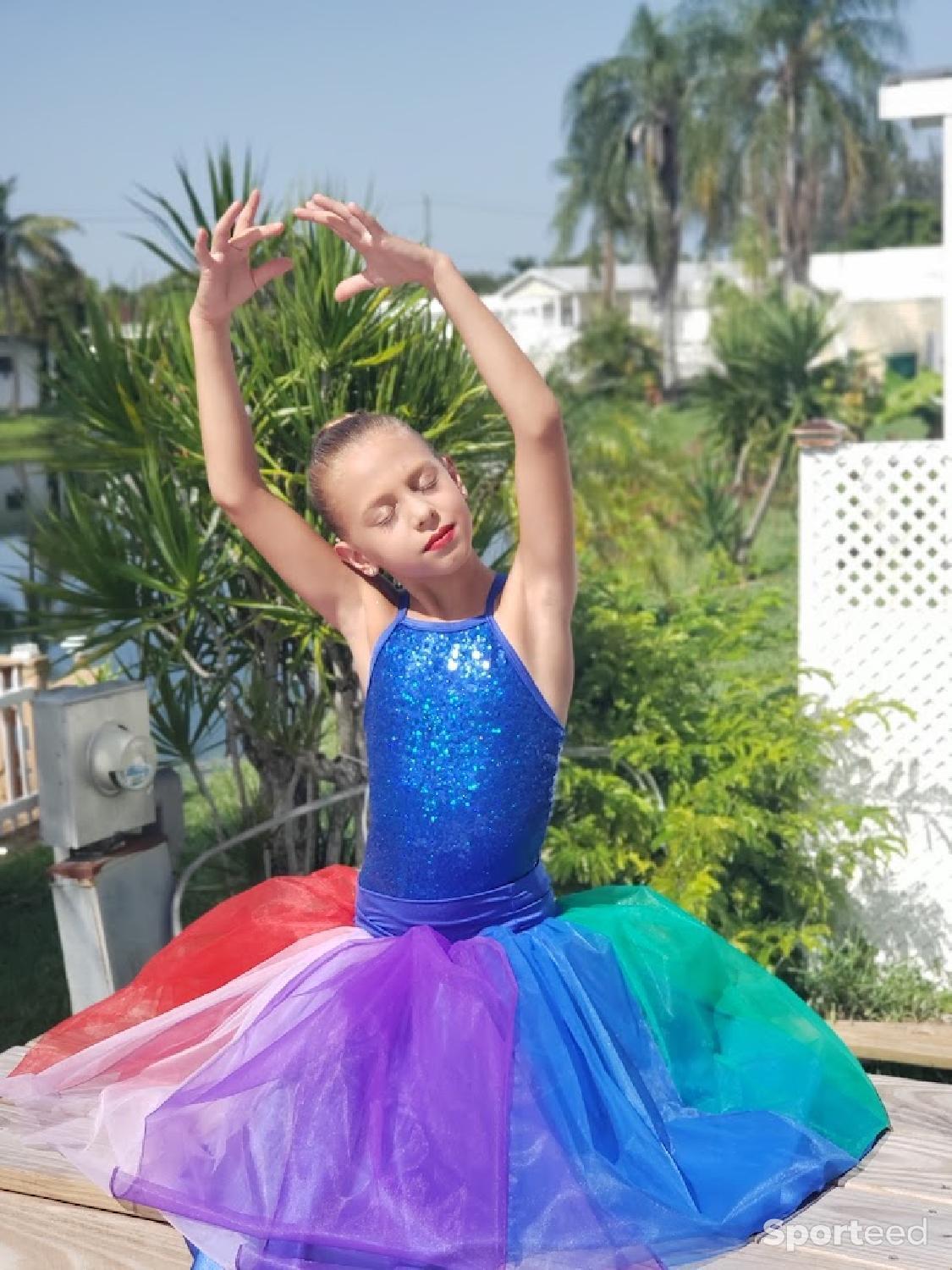 tenue de danse multicolore d'occasion : Enfant fille