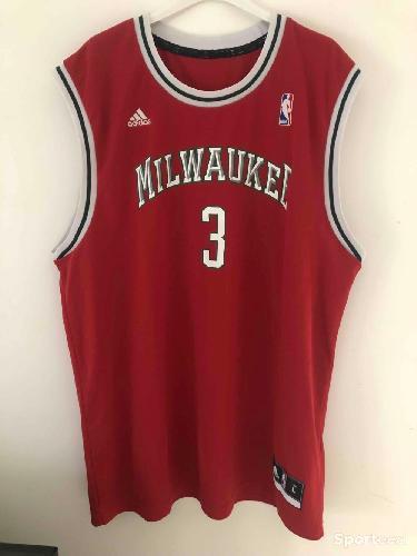 Basket-ball - Maillot Milwaukee Bucks  - photo 5