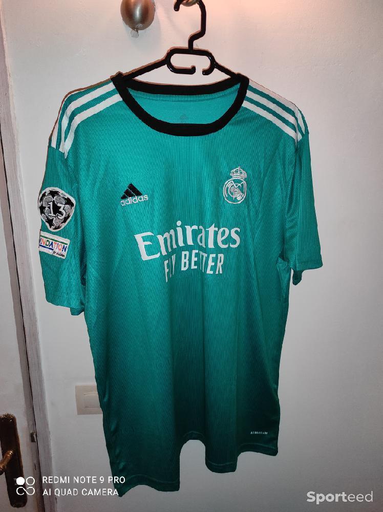 Football - Maillot Benzema Real Madrid extérieur adidas neuf - photo 1