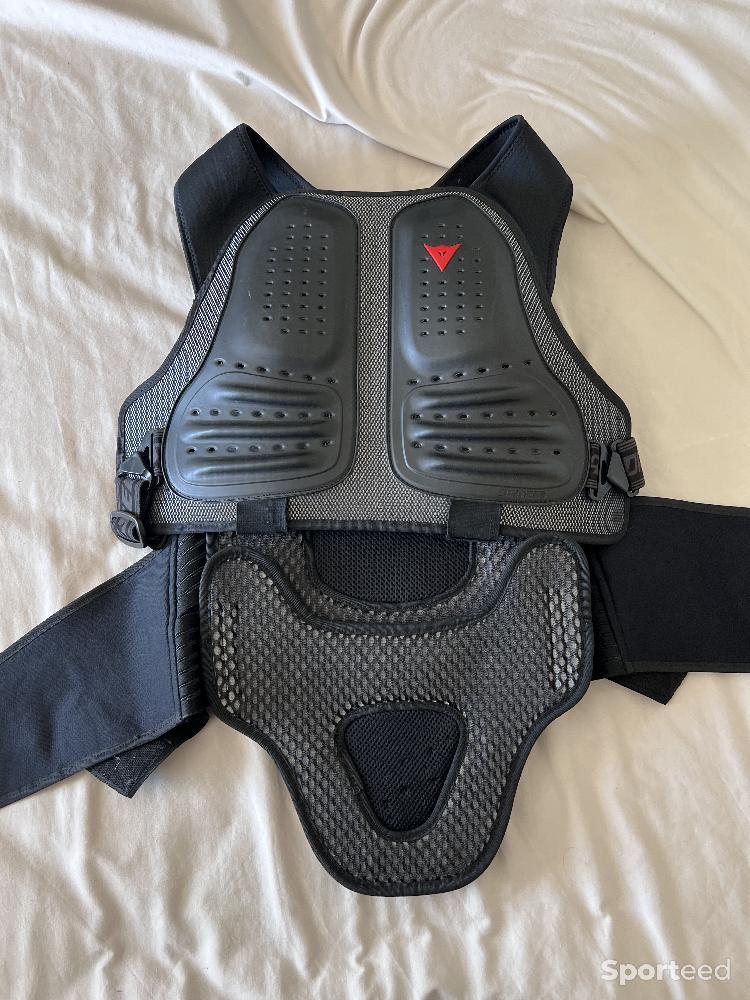 Protection Moto Dorsale, Thorax et genoux, tibias Dainese neuf : Equipements