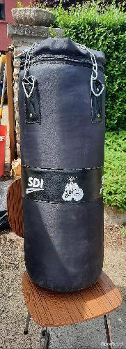 Sac de frappe a suspendre