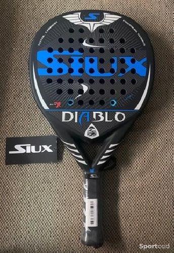 Raquette padel Siux diablo graphène bleue