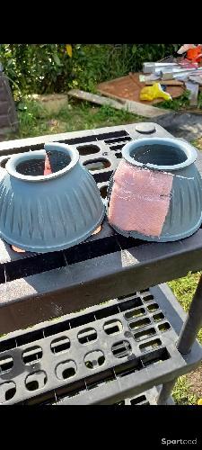 Cloches grises et rose taille poney