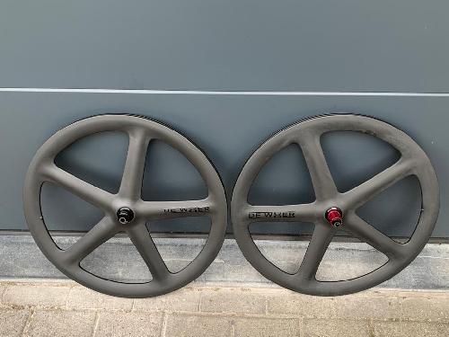 Vélo route - Paire de roues carbon shimano pneu ( 2 utilisations tri )  - photo 4