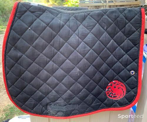 Equitation - Tapis cheval noir et rouge equi idées game of thrones - photo 4