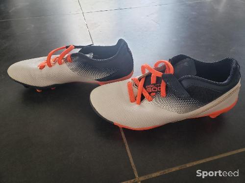 Football - Baskets crampons foot et protèges tibia  - photo 6