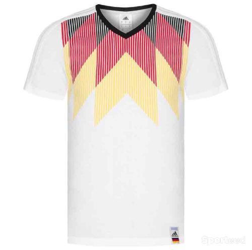 Tee Shirt Allemagne Adidas Taille S neuf et authentique Football