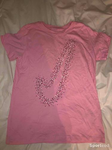 Tee shirt Nike tbe 12 - 14 ans 