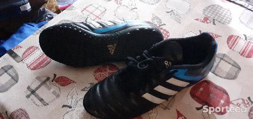 Football - Chaussures de football indoor Adidas pointure 39 1/2 - photo 5