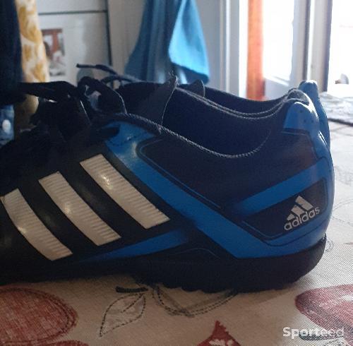 Football - Chaussures de football indoor Adidas pointure 39 1/2 - photo 5