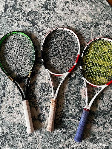 2 raquettes Babolat Pure Strike + une Prince Textreme