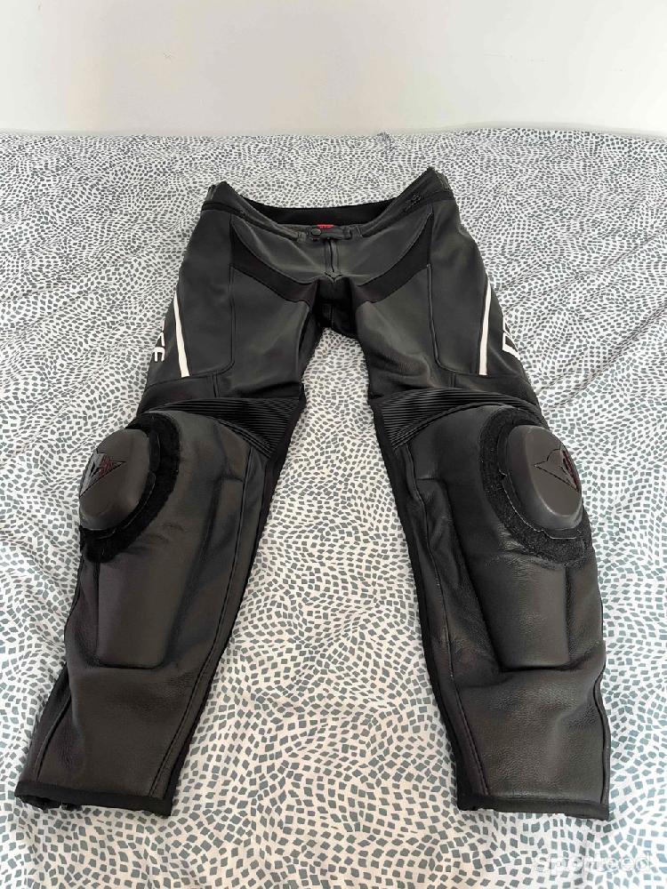 Moto route - Pantalon cuir Dainese Delta 3 - photo 1