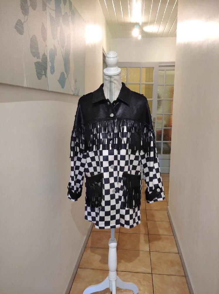 Sportswear - Manteau neuf styliste créateur taille 38 noir et blanc collection automne hiver  - photo 1