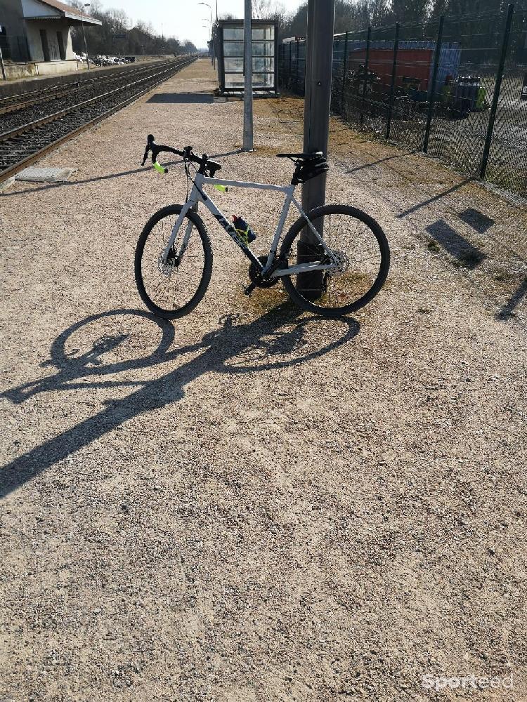 Vélo route - Vélo cyclo cross cube - photo 2