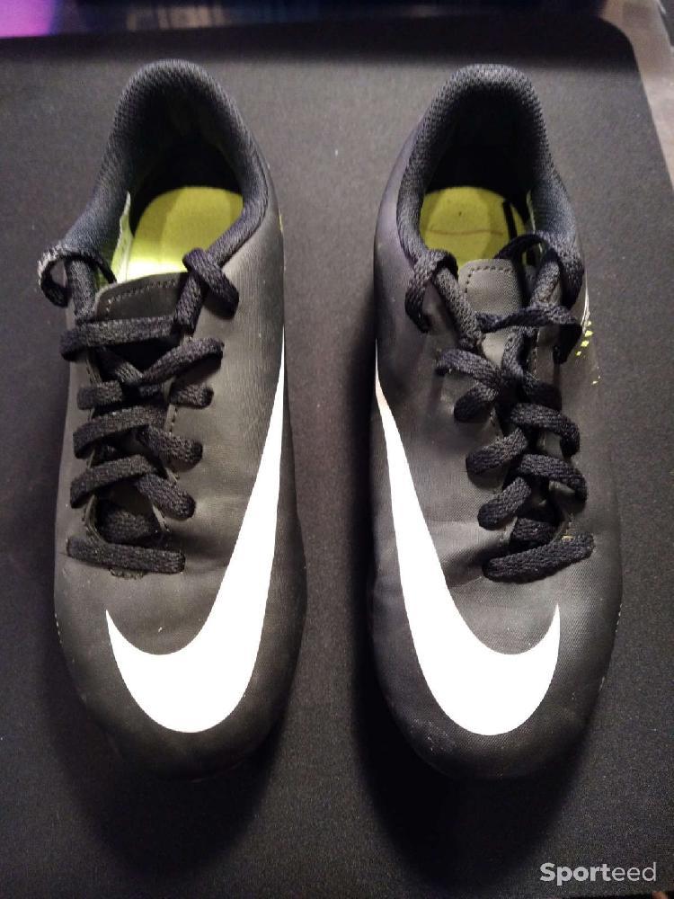 Football - Chaussure de foot Nike Hypervenom taille 35 - photo 1