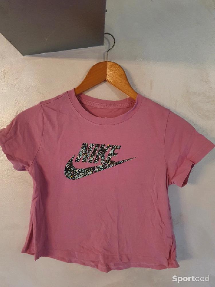 Sportswear - T-shirt Nike rose 12ans - photo 1