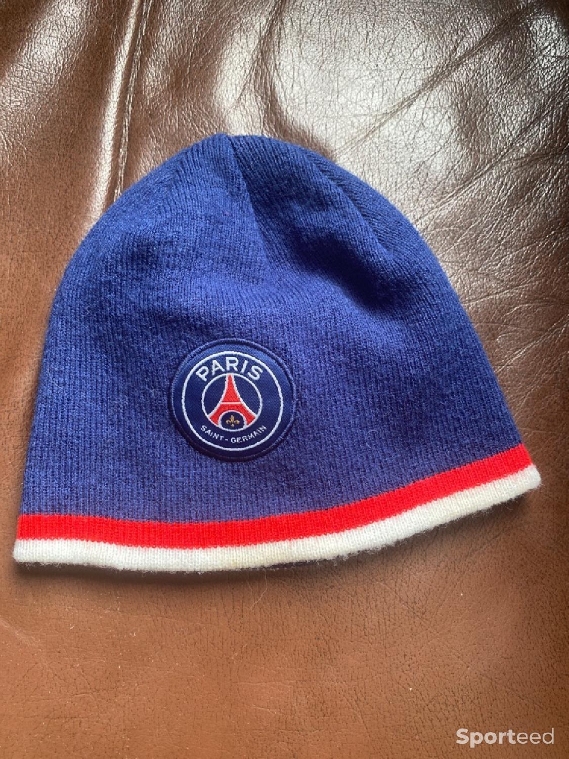 Bonnet PSG Enfant – Collection Officielle Paris Saint Germain – Taille Enfant, Matière Acrylique