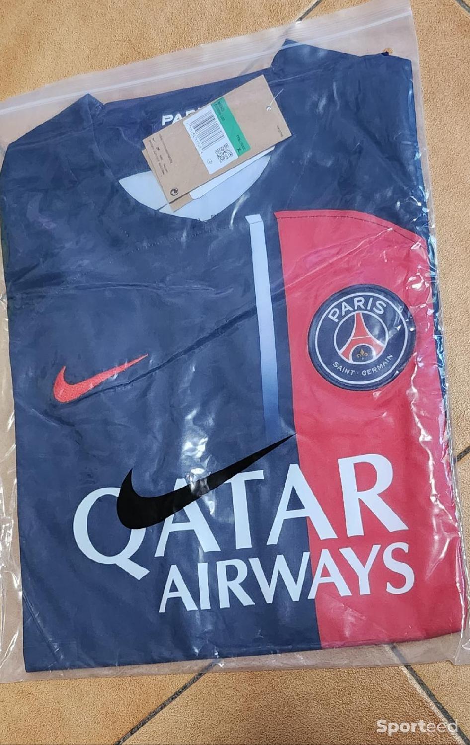 Maillot 2024 Mbappé Paris PSG enfant Bleu domicile taille 12 ans (140 à 150  cm) 