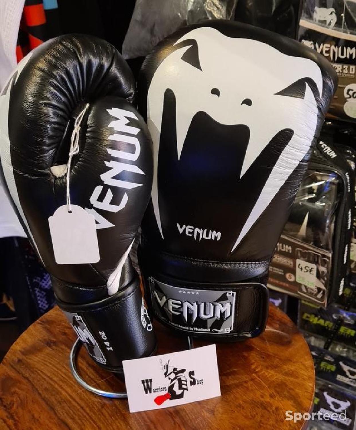 Gants de Boxe en Cuir - Venum Giant 3.0 - Noir/Blanc neuf : Equipements