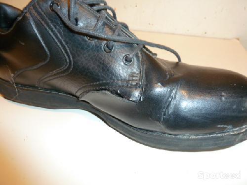 Golf - Chaussures golf T44/ Housse/crampons/Brosses entretien - photo 6