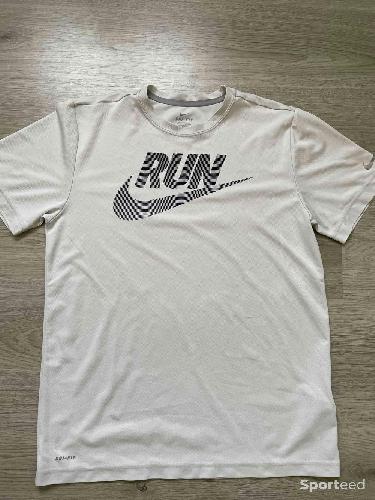 Course à pied trail - T-Shirt running Nike M - photo 5