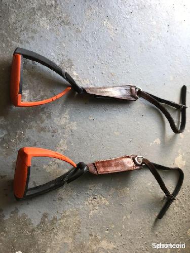 Etrier freejump et étrivières en cuir-