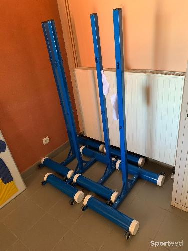 Poteaux centraux de badminton