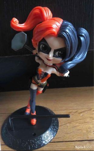 E-Sport - Miss Red Figurine Playing - photo 5