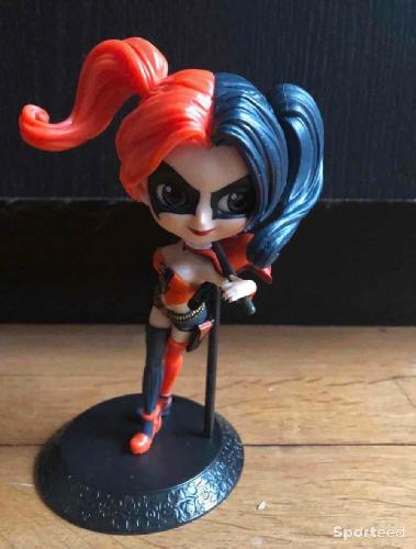 E-Sport - Miss Red Figurine Playing - photo 5