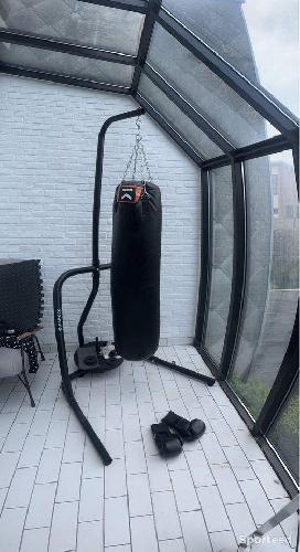 Punch bag + structure + gloves