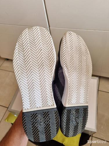 Tennis - Chaussures tennis Adidas Sole match Bounce 1 taille 45 - photo 6