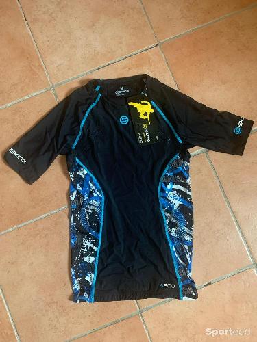 T-shirt Skins