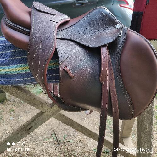 Equitation - Selle CWD 17,5 avec étrivières, sangle et kit de nettoyage  - photo 6