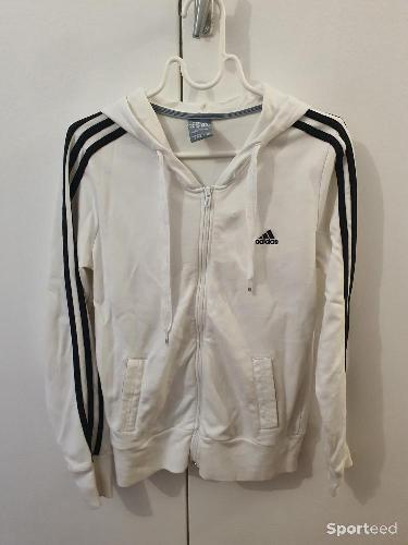 Sportswear - Veste sport à capuche Adidas blanc et noir taille 42 - photo 5