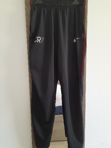 Football - Jogging CR7 taille 13-15 ans Nike  - photo 5