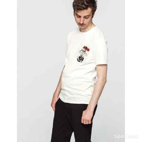 Sportswear - T-shirt Looney Tunes Coyote Busted Homme Ecru - photo 4