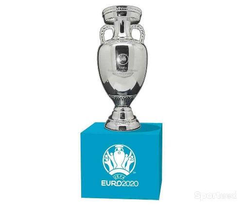 Trophée UEFA Euro Italie Réplique Argent