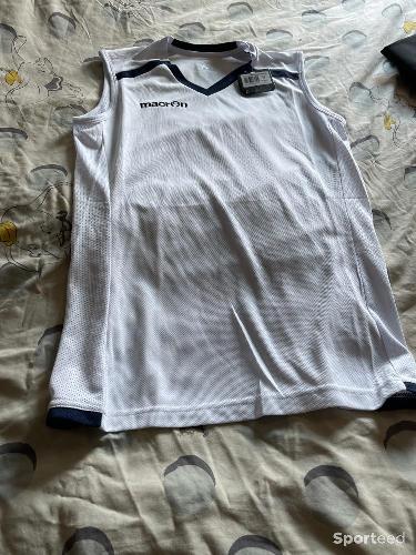 TEE shirt taille m