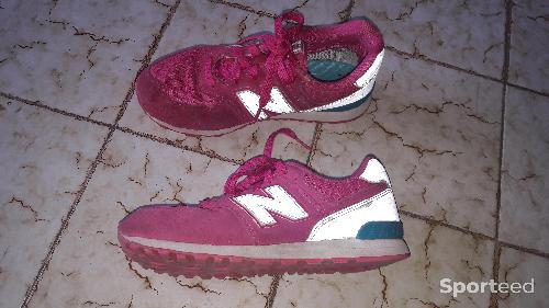 Sportswear - New Balance Très joli paire de basket 574 rose fuchsia - photo 6