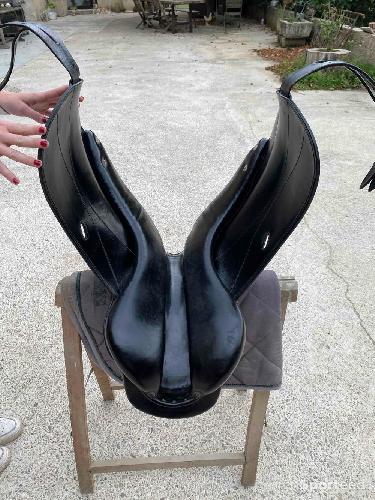 Equitation - Vends selle de dressage Forestier modèle Saumur taille 17,5 noire - photo 6