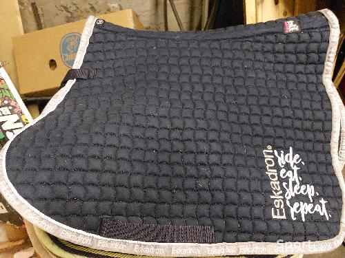 Equitation - Tapis de selle Eskadron - photo 3