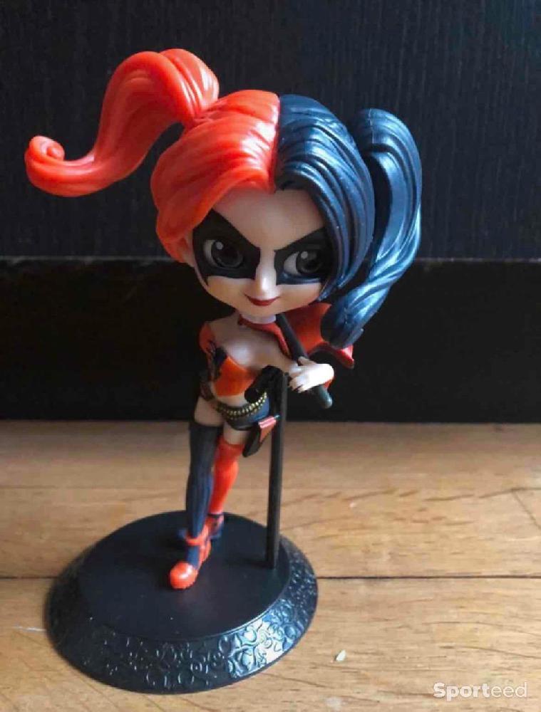 E-Sport - Miss Red Figurine Playing - photo 3