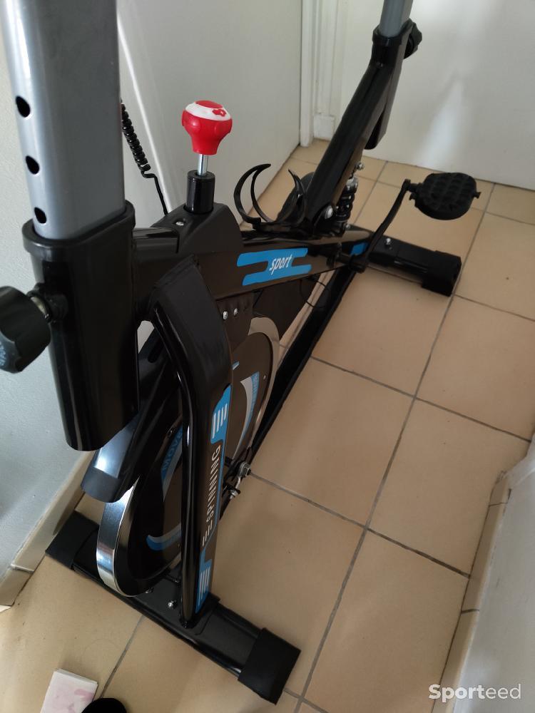 Fitness / Cardio training - Vélo biking spinning  - photo 2