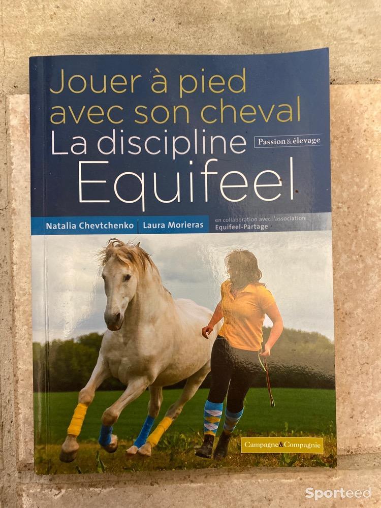 Librairie du sportif - Livre jouer avec son cheval, la discipline equifeel - photo 1