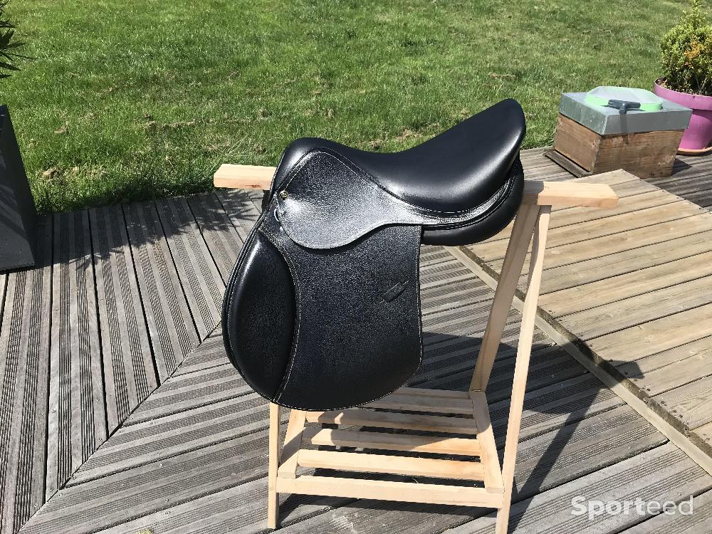 Equitation - Selle Sport Mondange 17,5 pouces NEUVE - photo 1