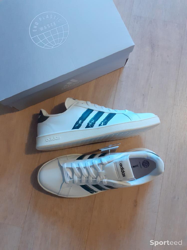 Tennis cheap adidas blanche