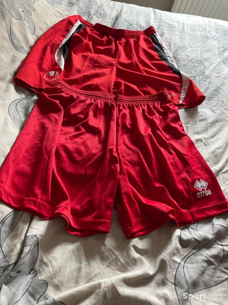 Football - Lot de 2 shorts de football rouge xl  - photo 1