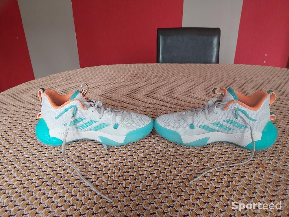 Basket-ball - Chaussures de basket-ball Adidas harden stepback 3 taille 38 - photo 2