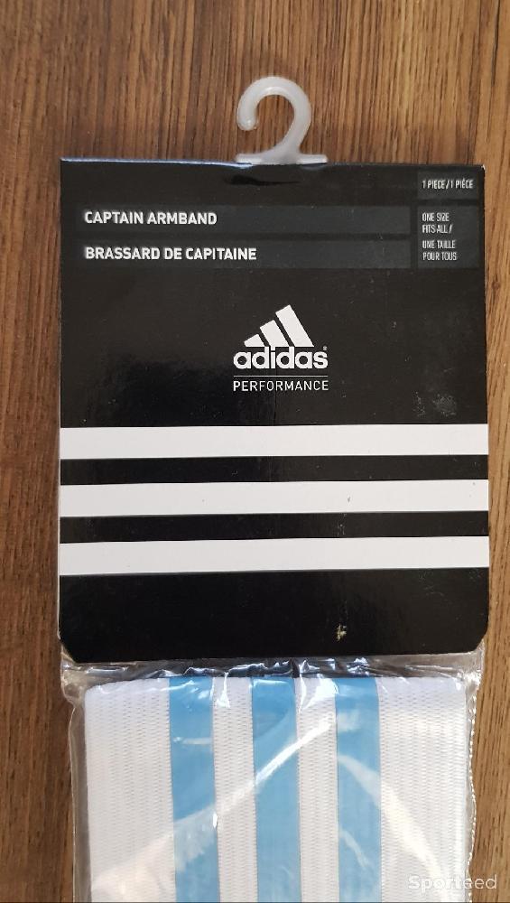 Football - Brassard de capitaine Foot Adidas de l'Olympique de Marseille OM France neuf et étiqueté  - photo 3